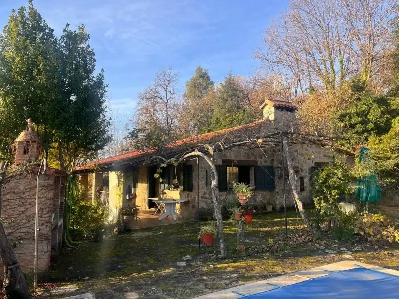 Vista exterior de Casa o chalet en venta en Cuacos de Yuste con Piscina