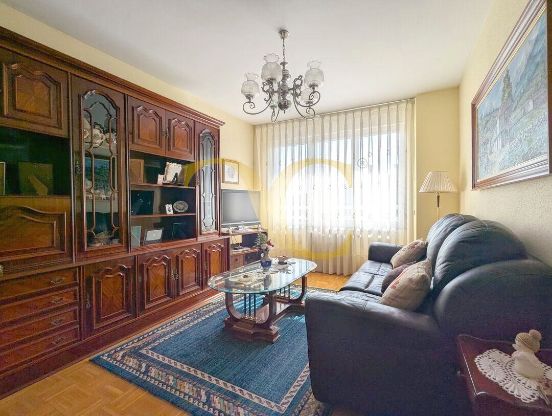 Sala de estar de Piso en venta en Gijón  con Calefacción, Jardín privado y Amueblado