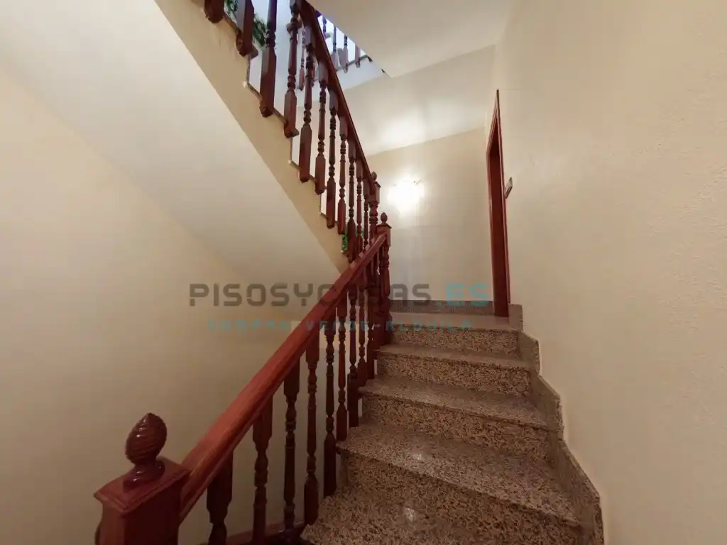 Casa con terraza en venta en Calle Democracia 4, imagen 35