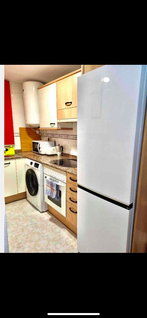 Kitchen of Flat for share in  Valencia Capital  with Air Conditioner, Heating and Furnished