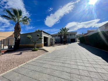 Chalet con jardín en venta en Ciudad Quesada