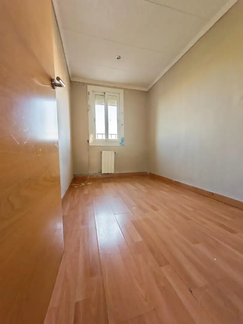 Schlafzimmer von Wohnung zum Verkauf in Sabadell mit Heizung, Abstellraum und Balkon