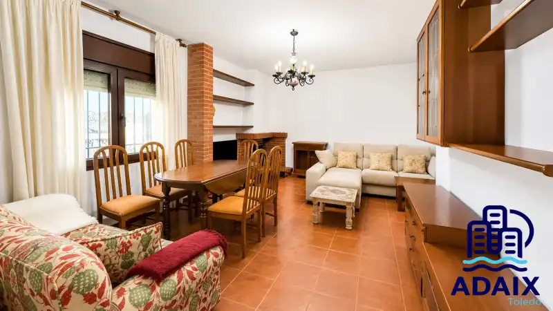 Sala de estar de Casa o chalet en venta en Noez con Aire acondicionado y Terraza