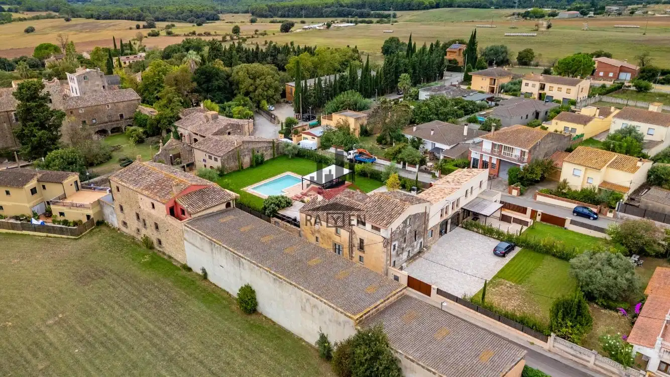 Finca rústica en venda a Àngel Guimerà, Saus, Camallera i Llampaies