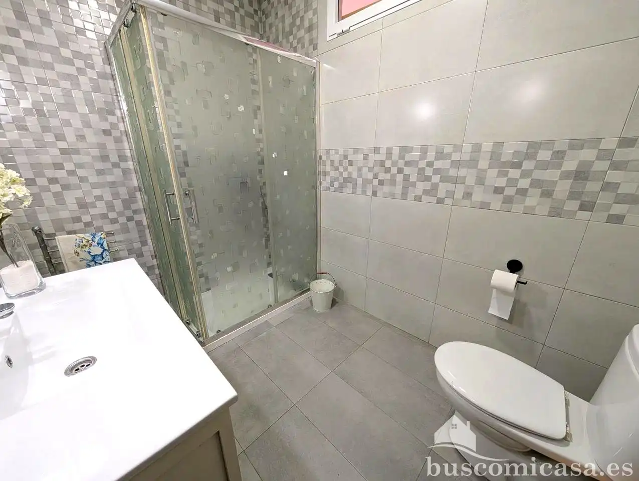 Baño de Piso de alquiler en Linares con Aire acondicionado y Amueblado