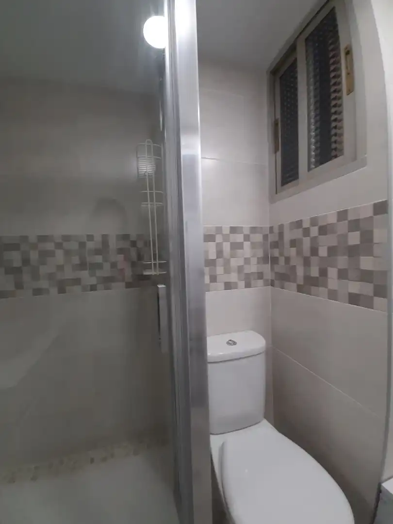 Baño de Piso en venta en Valencia con Parquet, Horno y Lavadora