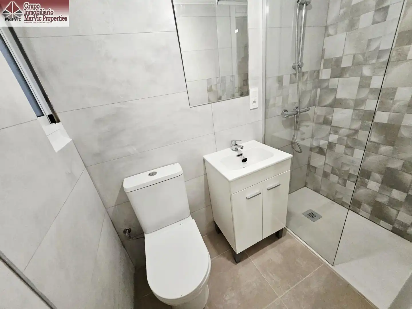 Baño de Piso en venta en Benidorm con Balcón
