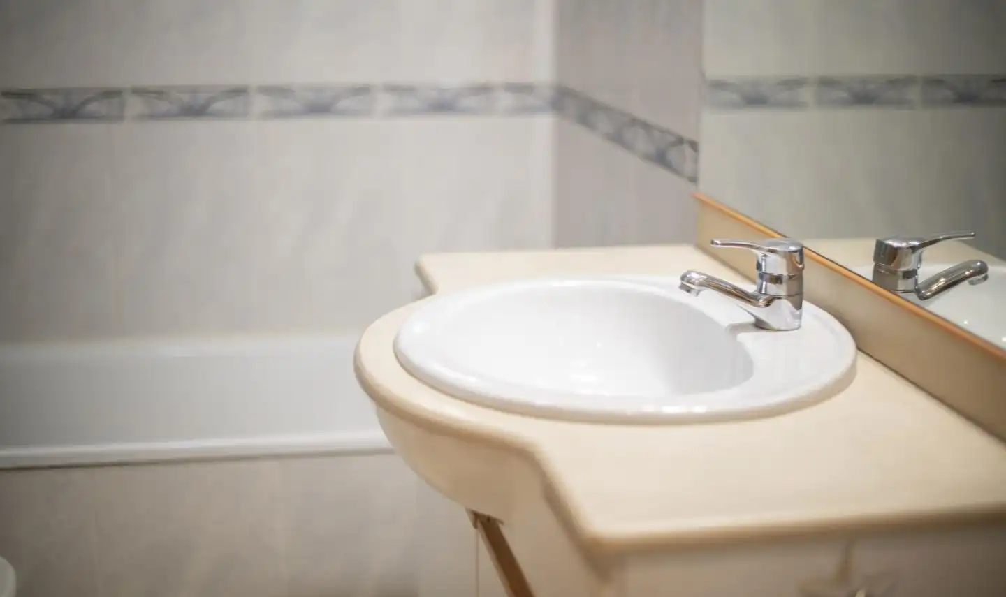 Badezimmer von Einfamilien-Reihenhaus zum Verkauf in Rubí mit Heizung und Möbliert