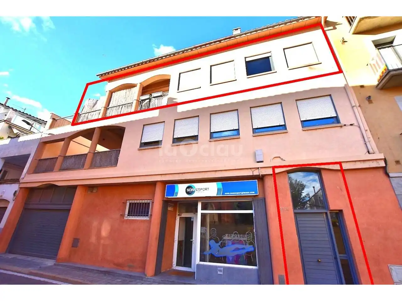 Vista exterior de Dúplex en venda en Manlleu amb Calefacció, Parquet i Terrassa