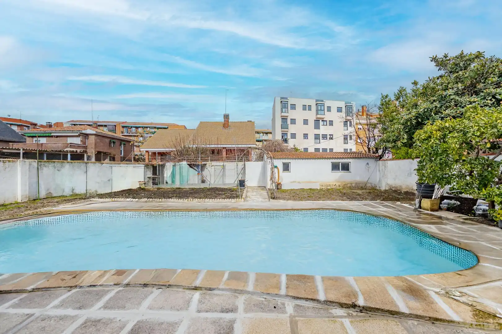 Piscina de Casa o xalet en venda en Madrid amb Calefacció, Jardí privat i Terrassa