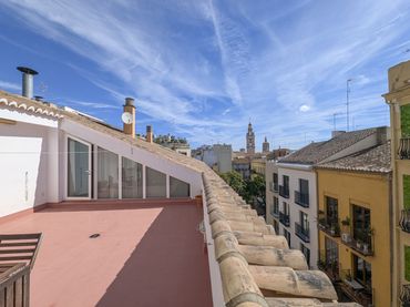 Ático con balcón en venta en Valencia - CL QUART
