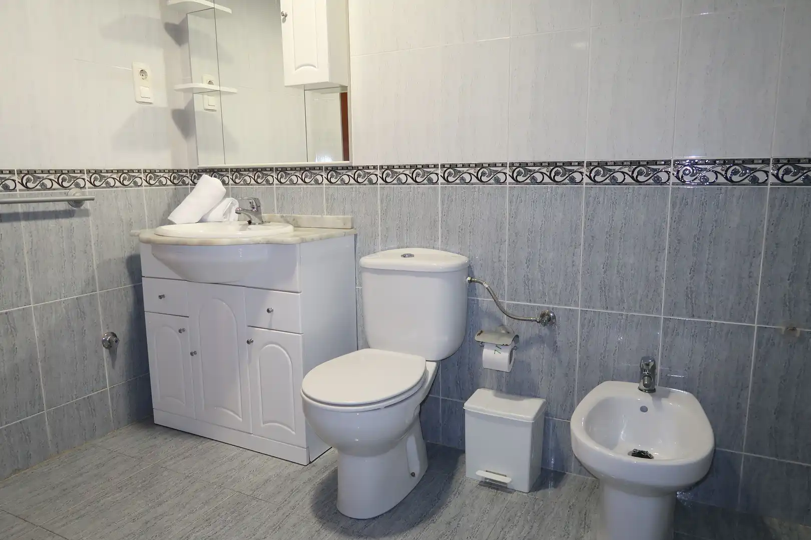 Badezimmer von Wohnungen zur Miete in Almuñécar mit Terrasse, Möbliert und Ofen