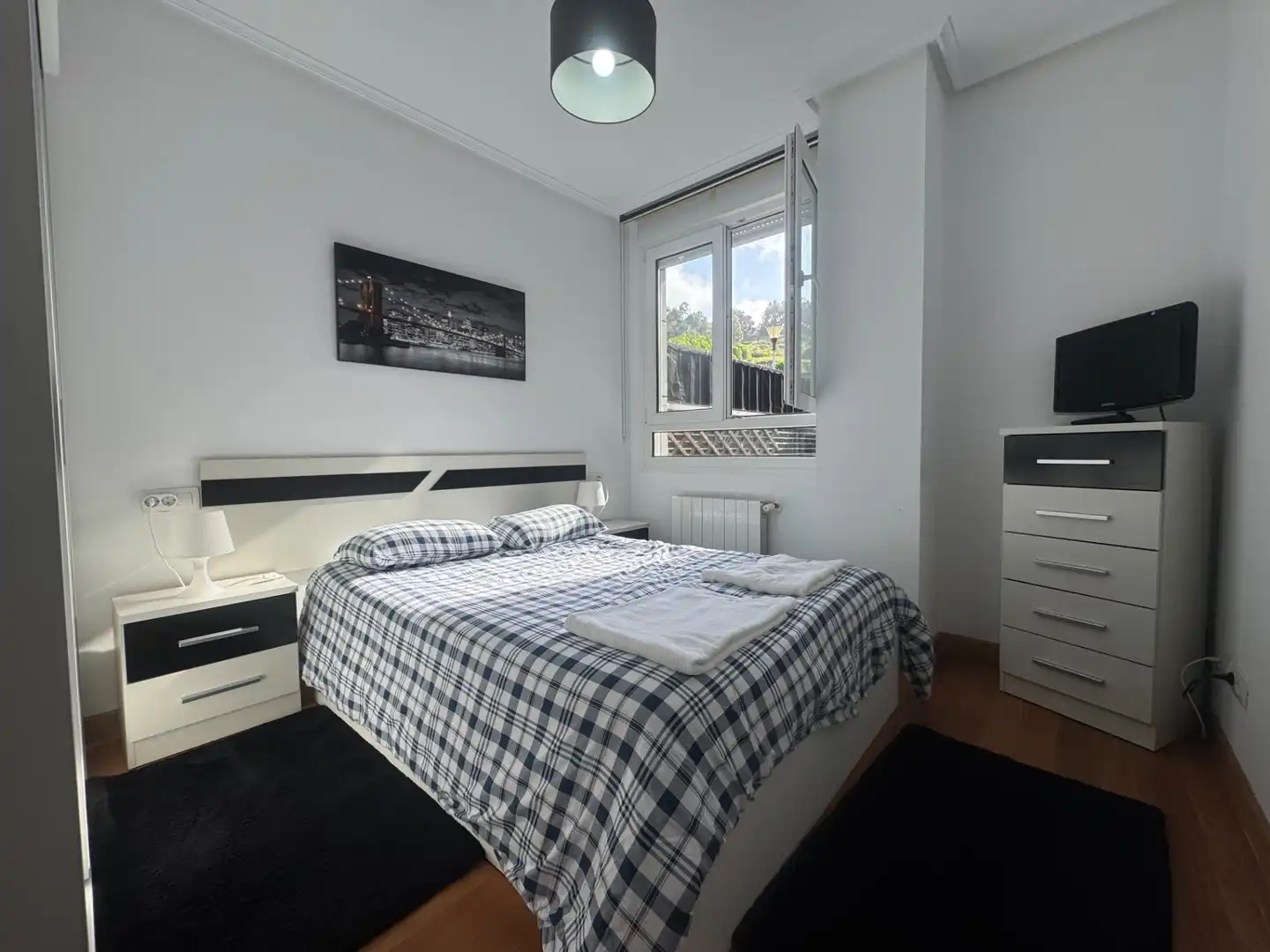 Habitación de Planta baja en venta en Castro-Urdiales con Calefacción, Jardín privado y Parquet