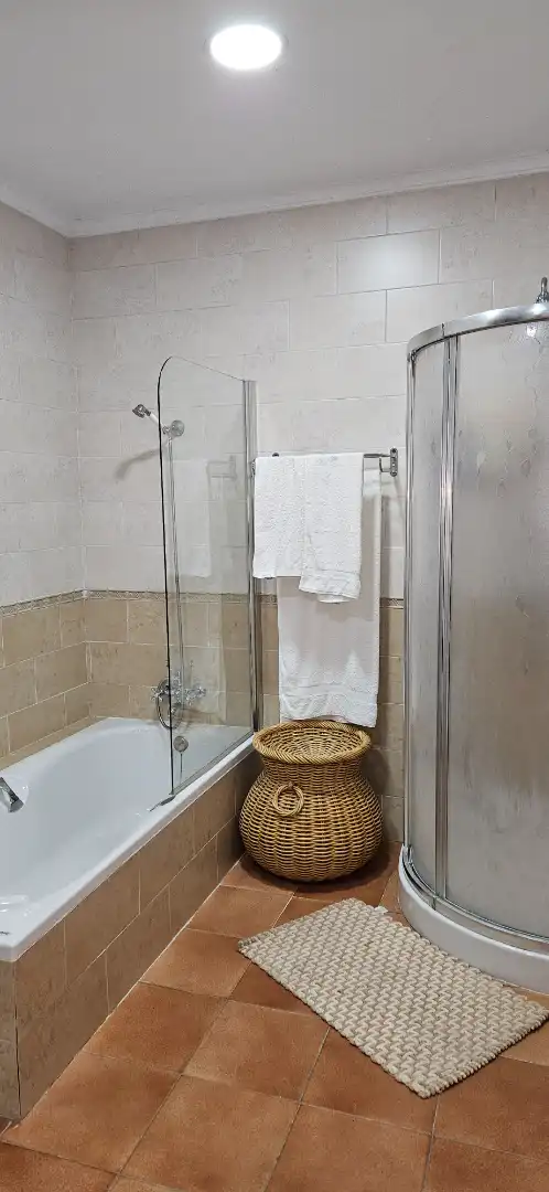 Bany de Casa o xalet en venda en Chiclana de la Frontera amb Aire condicionat, Calefacció i Jardí privat