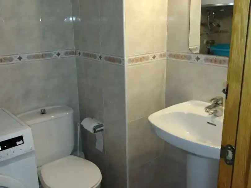 Badezimmer von Wohnung zur Miete in Torredembarra mit Schwimmbad, Möbliert und Balkon
