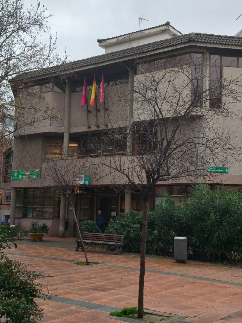 Außenansicht von Gebäude zum Verkauf in Alcobendas