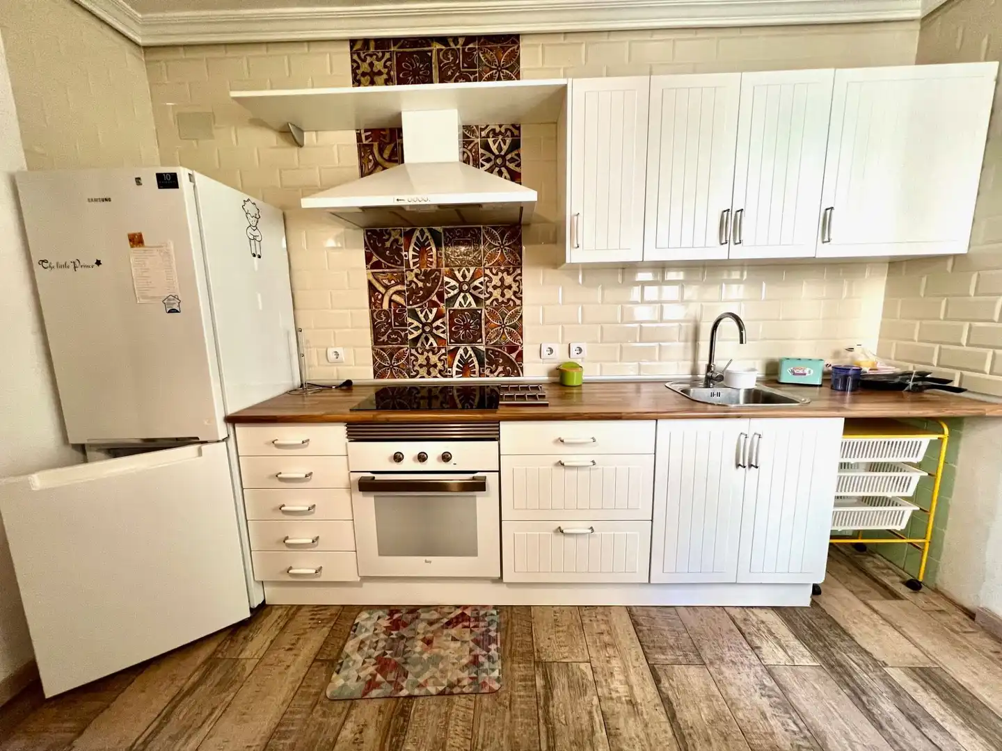 Flat for rent in Antonio Martinez Virel, Valdepasillas - La Paz - Huerta Rosales