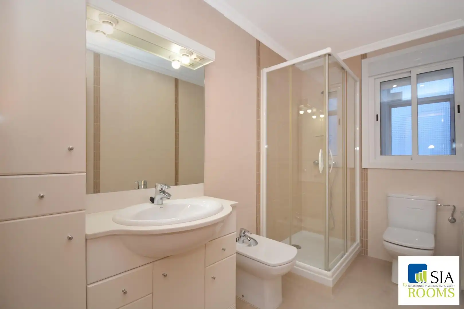 Room in Calle LATASSA, FELIX, 26, Universidad San Francisco
