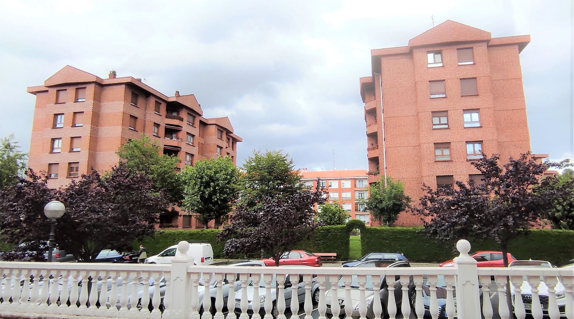 Exterior view of Flat for sale in Valle de Trápaga-Trapagaran  with Heating, Private garden and Terrace