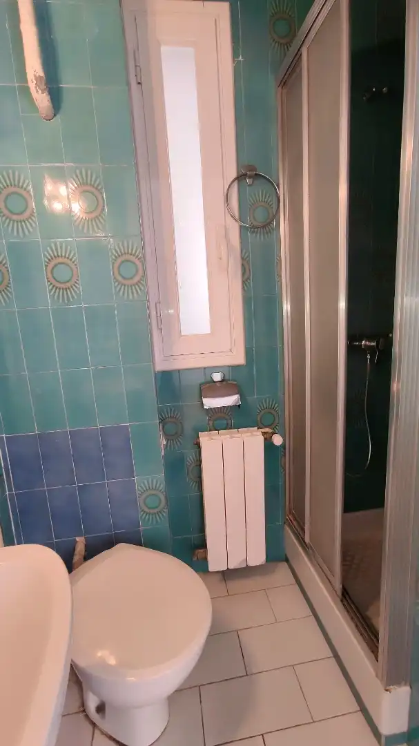 Baño de Piso en venta en Barcelona con Calefacción, Parquet y Horno