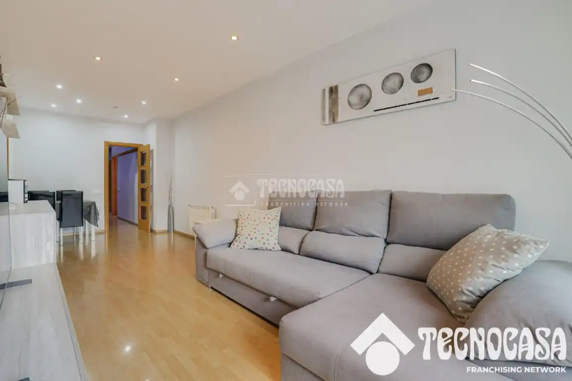 Sala d'estar de Pis en venda en Barcelona amb Aire condicionat, Calefacció i Parquet