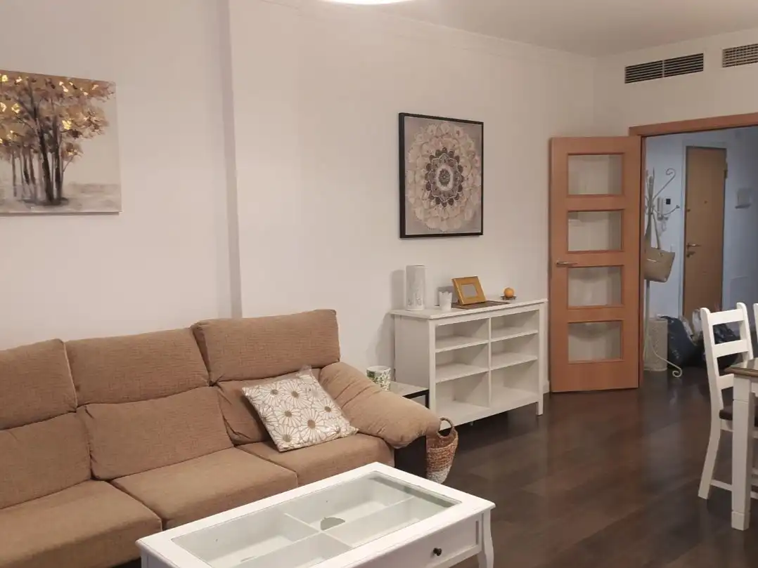 Wohnzimmer von Wohnung zur Miete in Centro