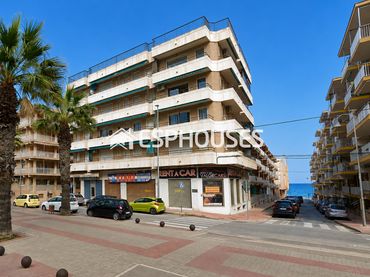 Apartment with balcony for sale in Guardamar Playa
