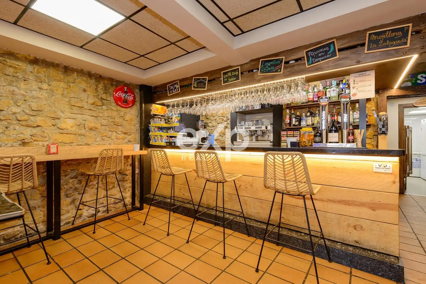 Local de lloguer en Oviedo  amb Moblat