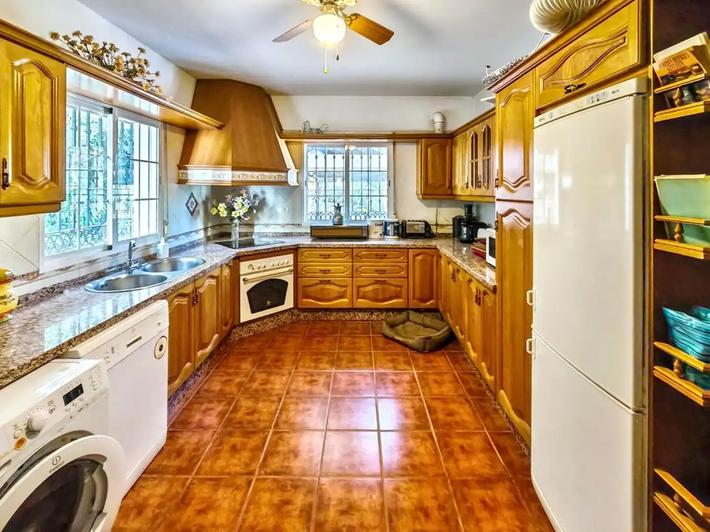 Küche von Haus oder Chalet zum Verkauf in Alhaurín de la Torre mit Privatgarten, Terrasse und Abstellraum