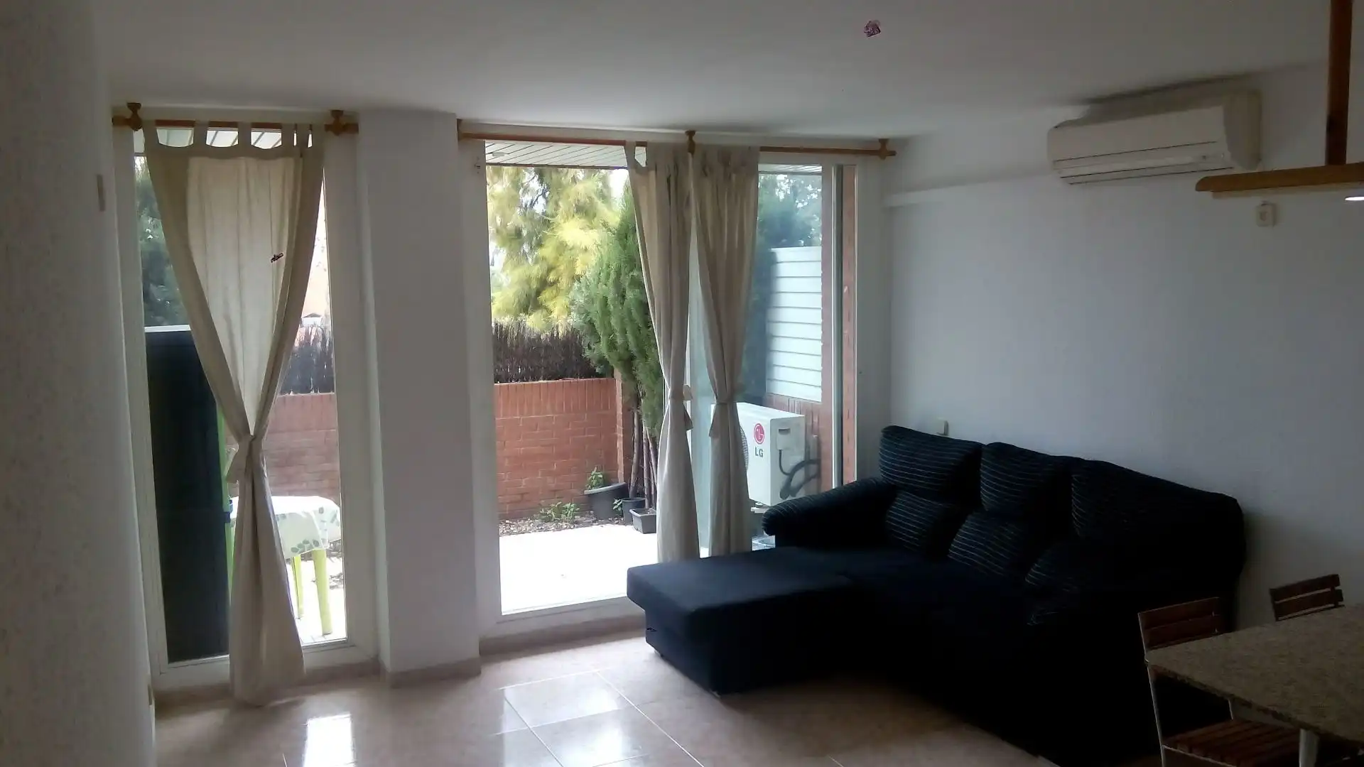 Wohnzimmer von Wohnungen zur Miete in Sant Joan Despí mit Klimaanlage, Heizung und Ofen