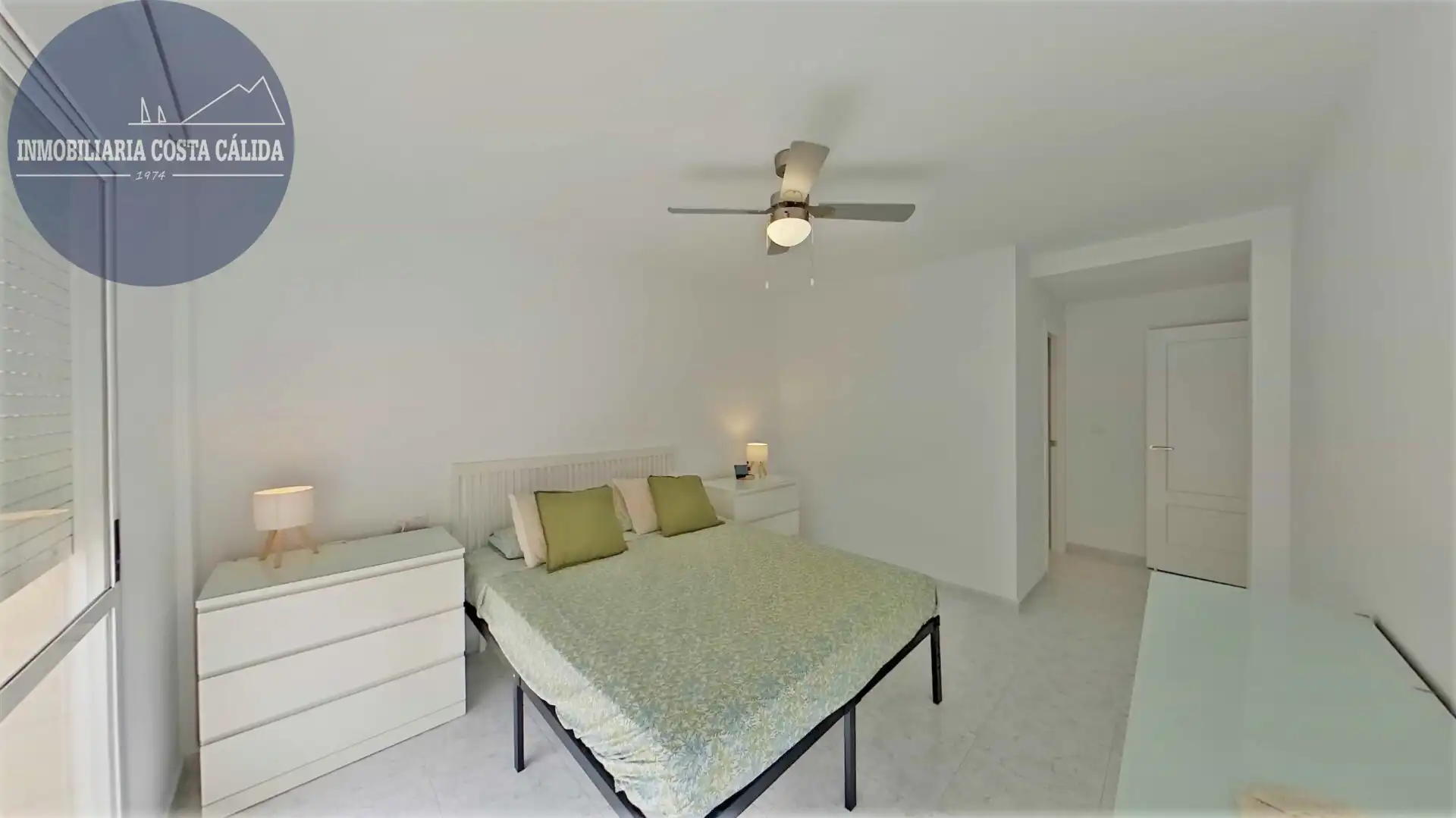 Habitación de Piso en venta en Águilas con Amueblado, Horno y Microondas
