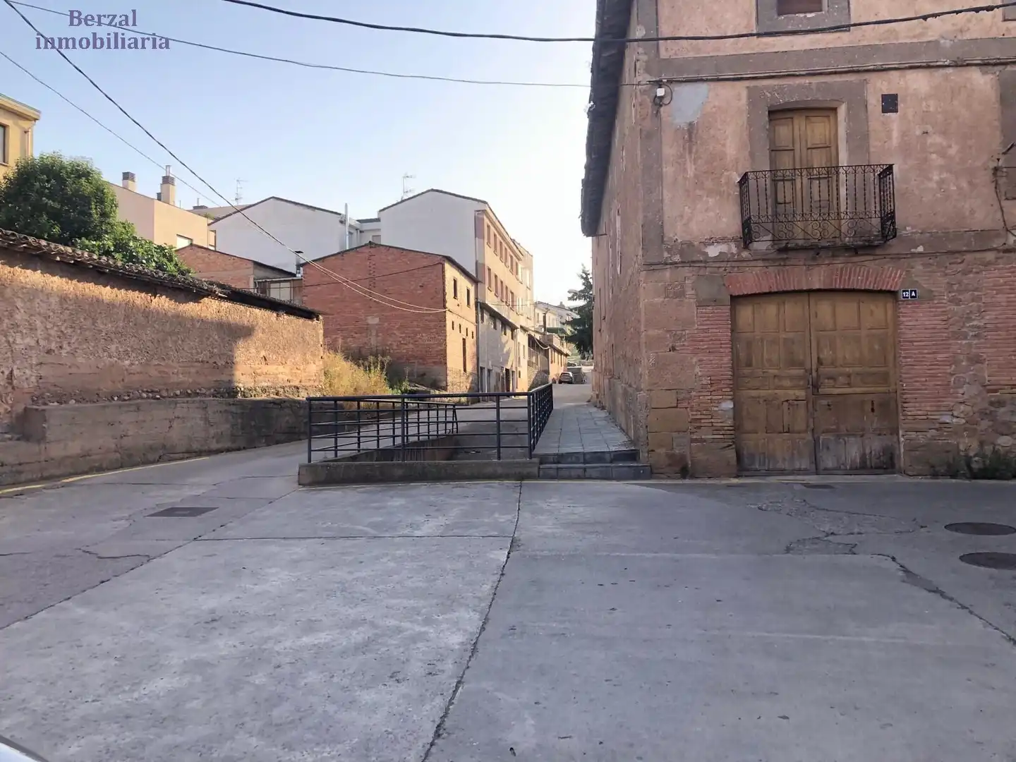 Vista exterior de Casa o xalet en venda en Baños de Río Tobía amb Traster, Moblat i Balcó
