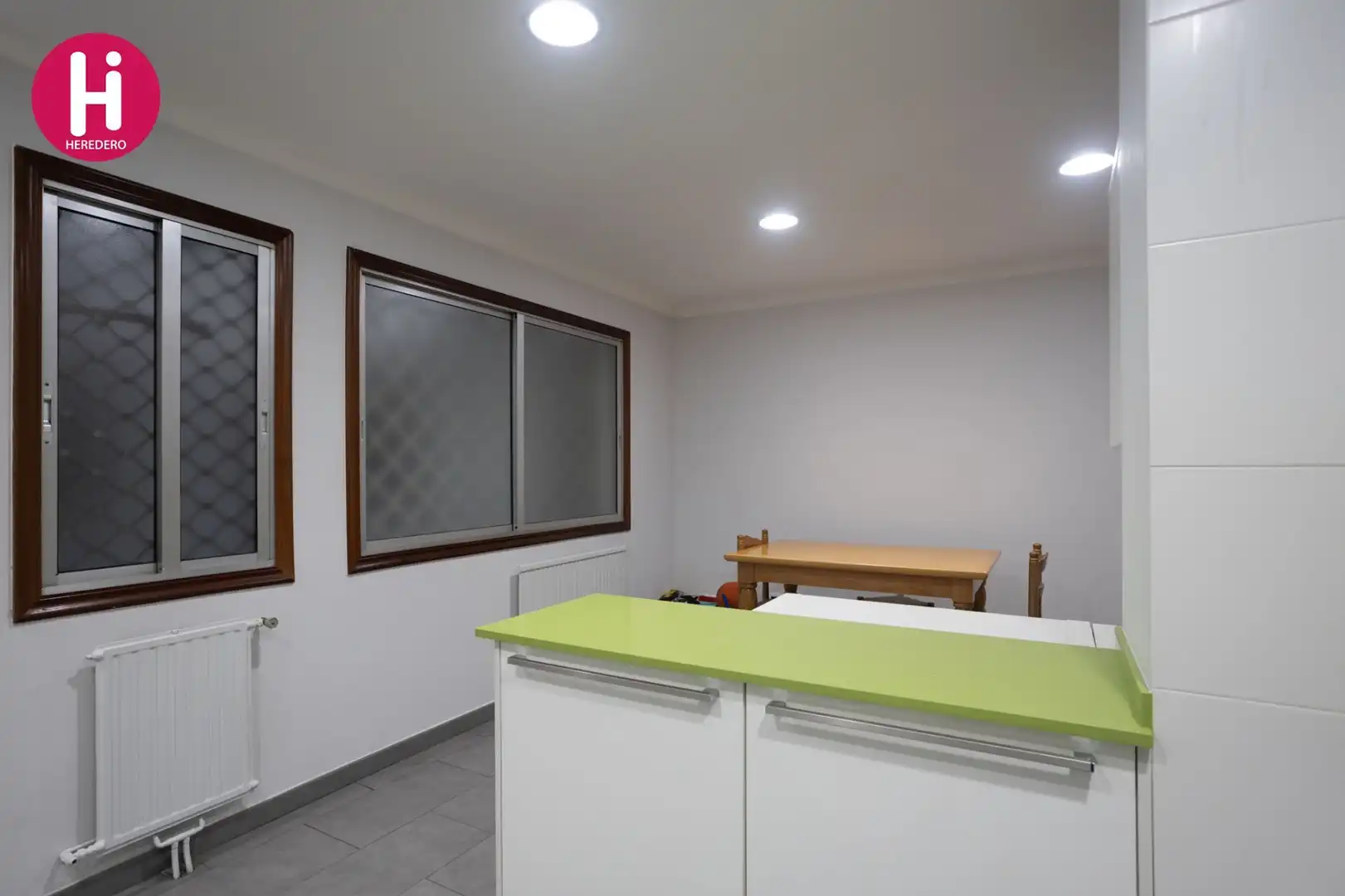 Küche von Wohnung zum Verkauf in Vigo  mit Heizung und Abstellraum