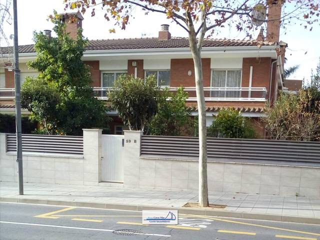 Casa adosada en Venta en Carrer Joaquim Sunyer, 6A en Els Tallats - Mas Olivé