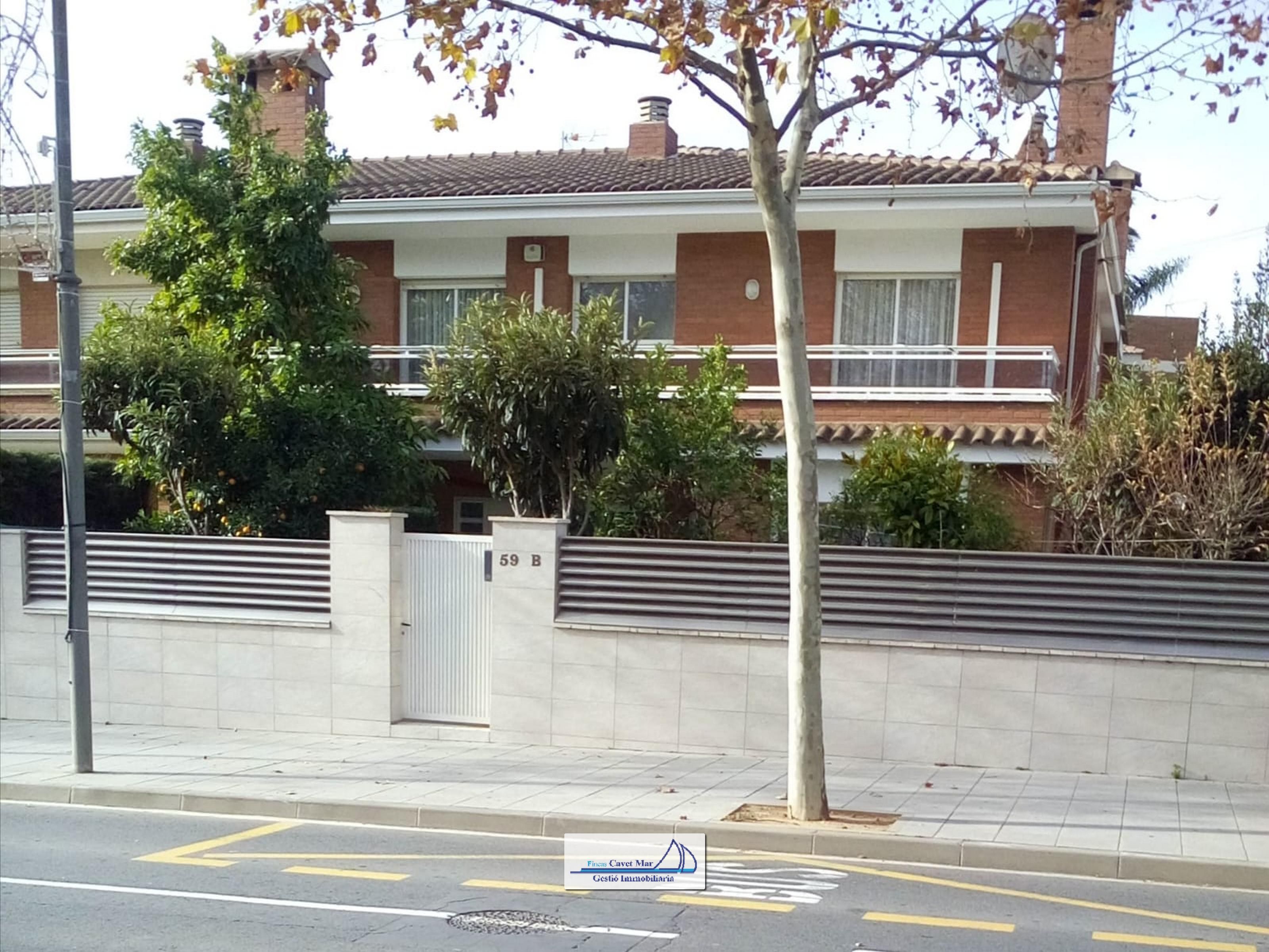 Exterior view of Single-family semi-detached for sale in Cambrils  with Air Conditioner, Heating and Private garden