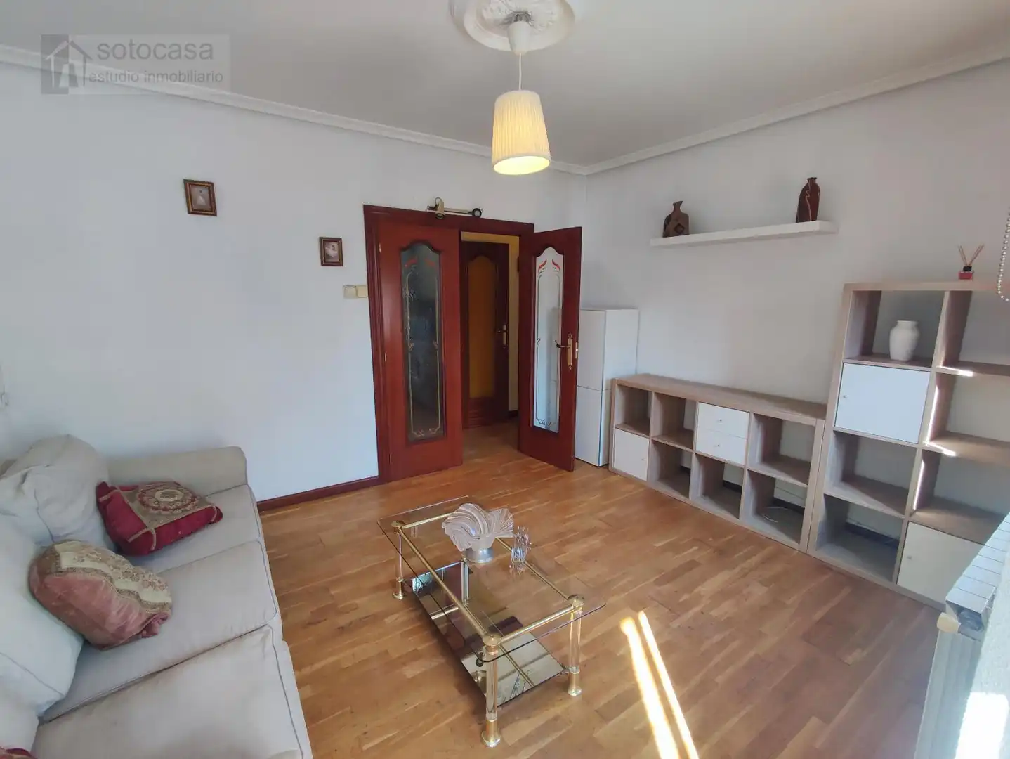 Sala d'estar de Pis en venda en Valladolid amb Calefacció, Terrassa i Moblat