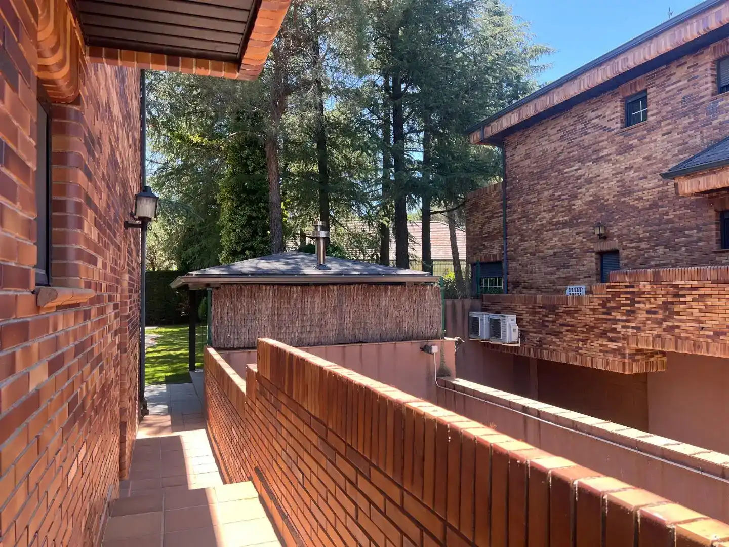 Vista exterior de Pis en venda en Guadarrama amb Aire condicionat i Piscina