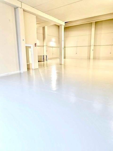 Vista exterior de Nau industrial de lloguer en Marbella