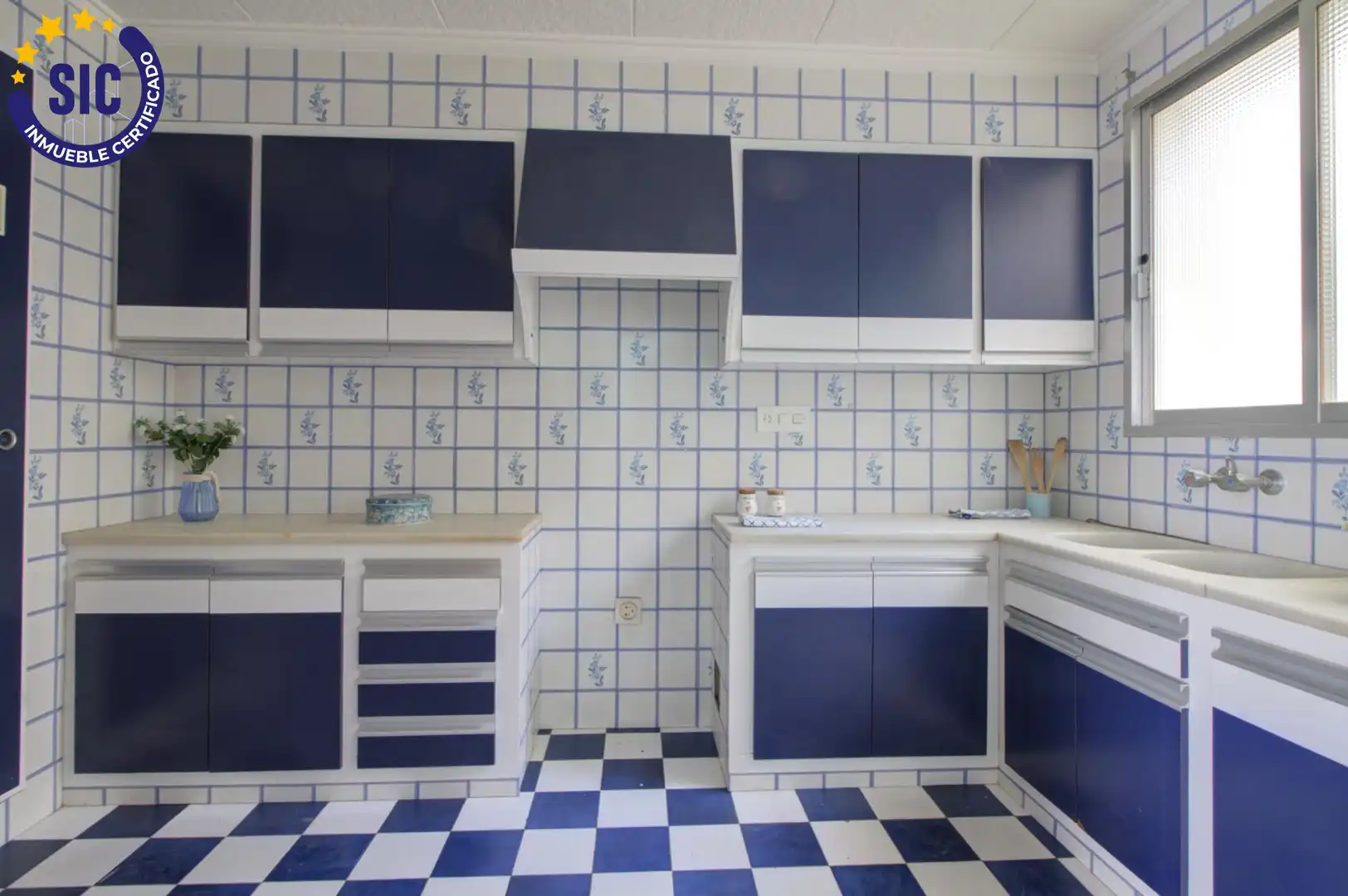 Cocina de Dúplex en venta en Faura con Terraza, Trastero y Balcón