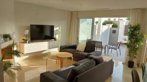 Foto 2 de Casa adosada de lloguer a Chullera, Manilva