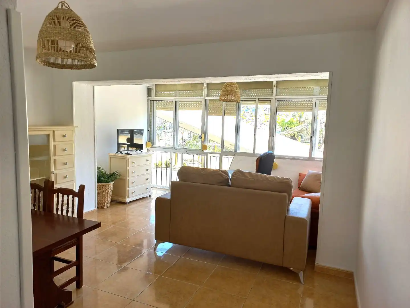 Sala de estar de Piso de alquiler en Sanlúcar de Barrameda con Aire acondicionado, Calefacción y Terraza