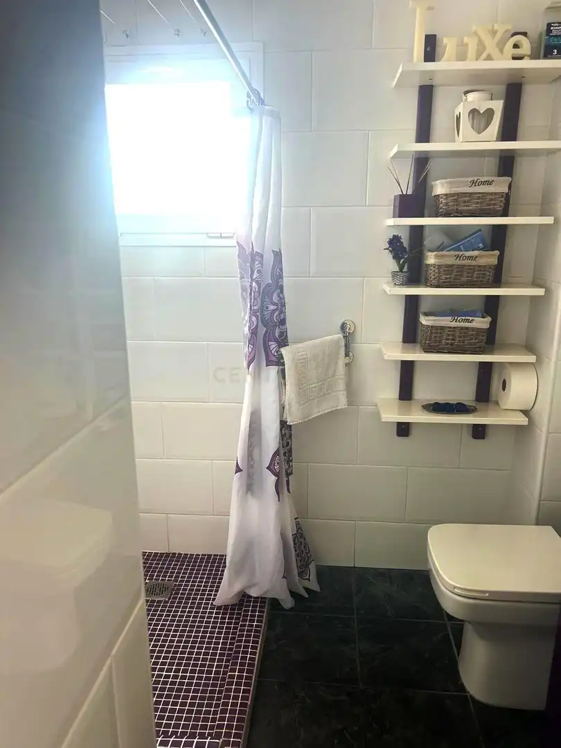 Baño de Apartamento en venta en Calpe / Calp con Aire acondicionado, Jardín privado y Microondas