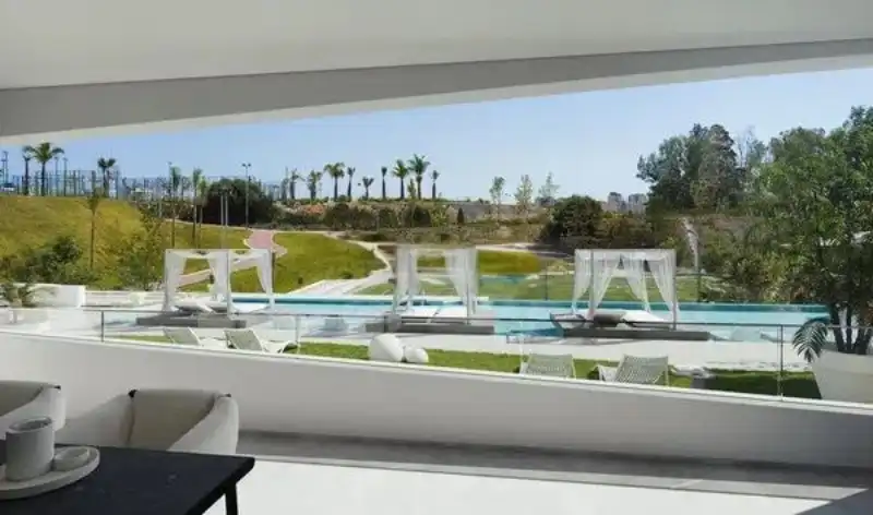 Apartamento con piscina en venta en Puerto Deportivo, imagen 6