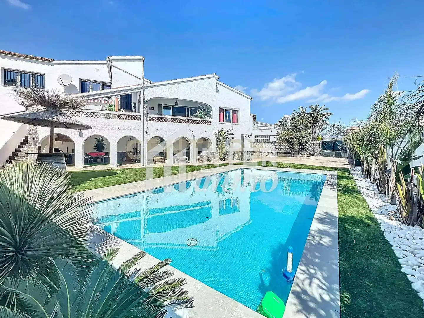 Exterior view of Houses for sale in Empuriabrava  with Private garden and Swimming Pool