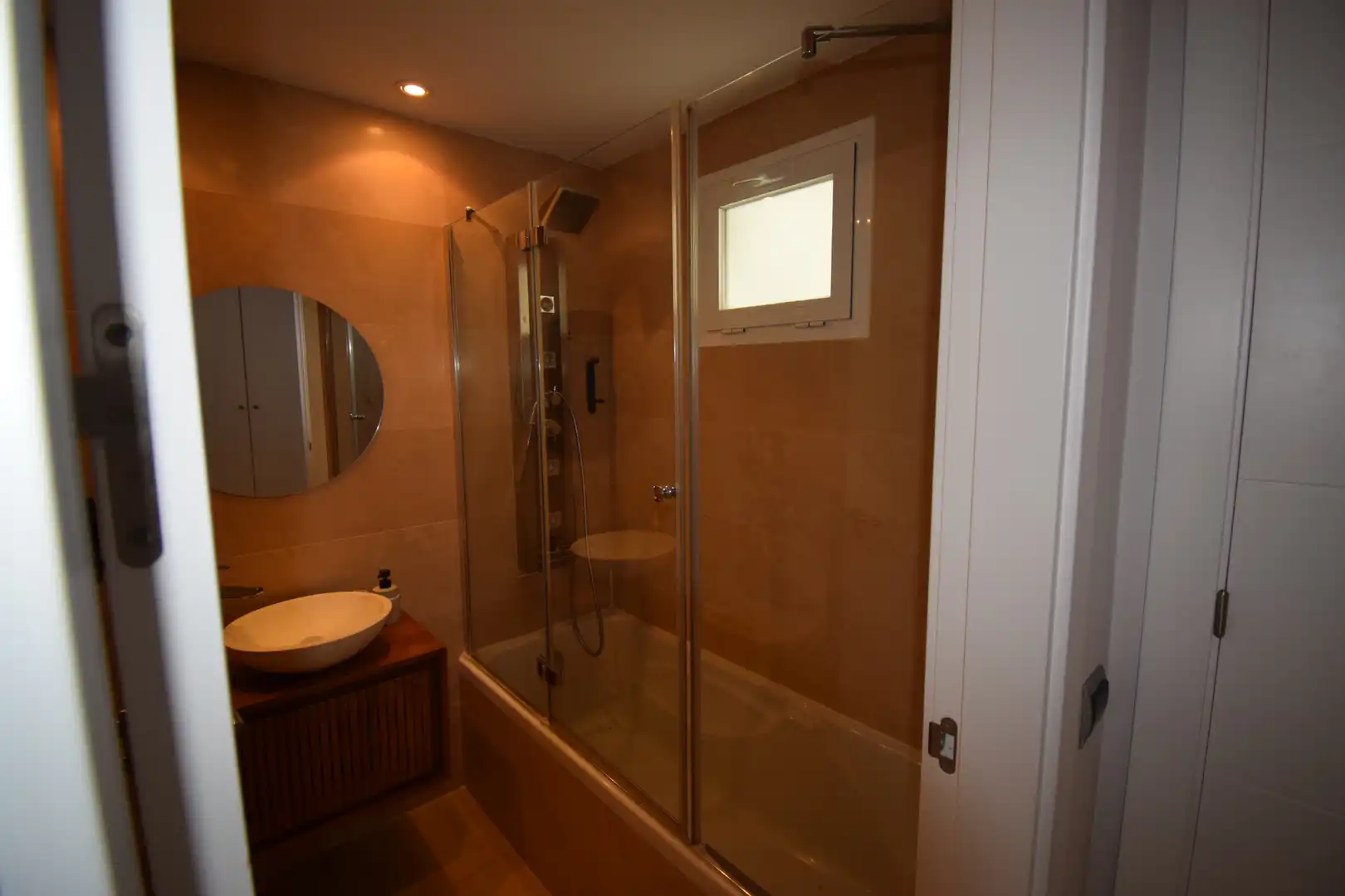 Badezimmer von Wohnungen zum Verkauf in Los Alcázares mit Klimaanlage, Heizung und Terrasse