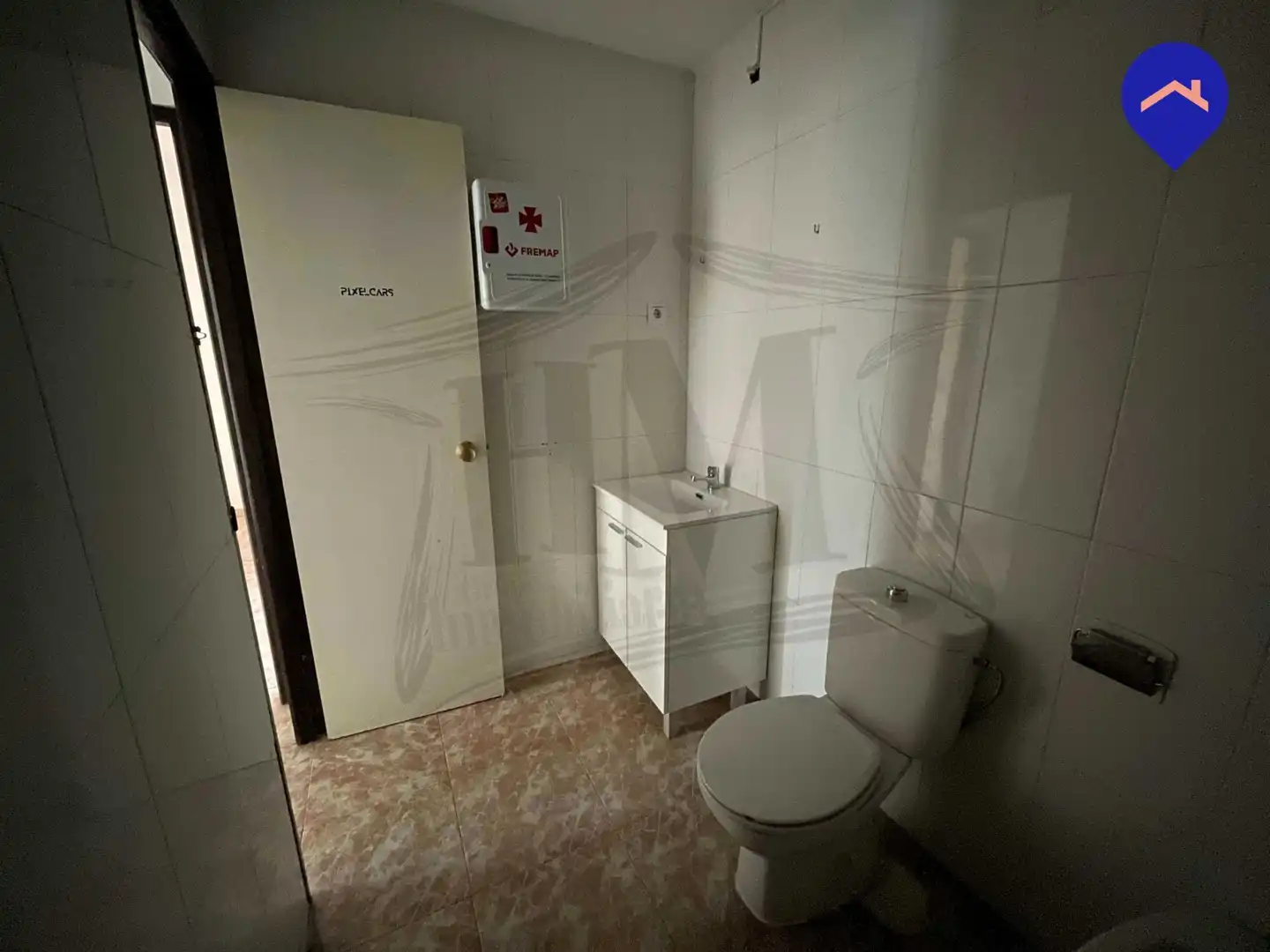 Bathroom of Flat for sale in Madrid  with Heating, Terrace and Balcony