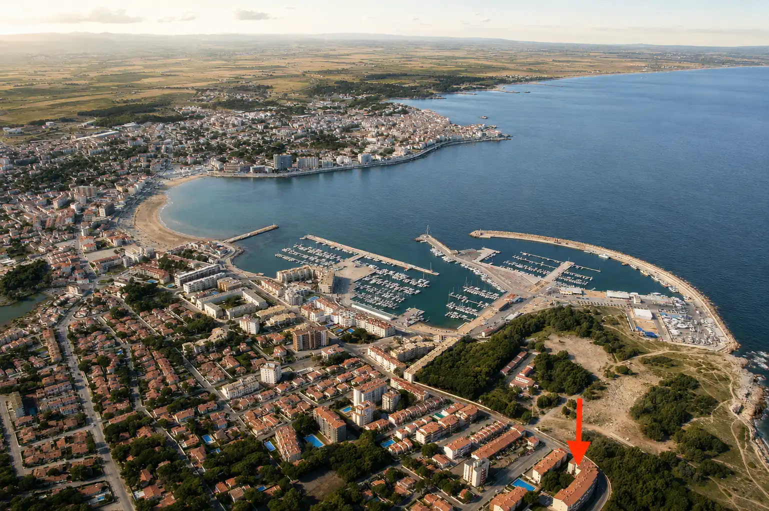 Parking de Apartamento en venta en L'Escala con Terraza, Amueblado y Balcón