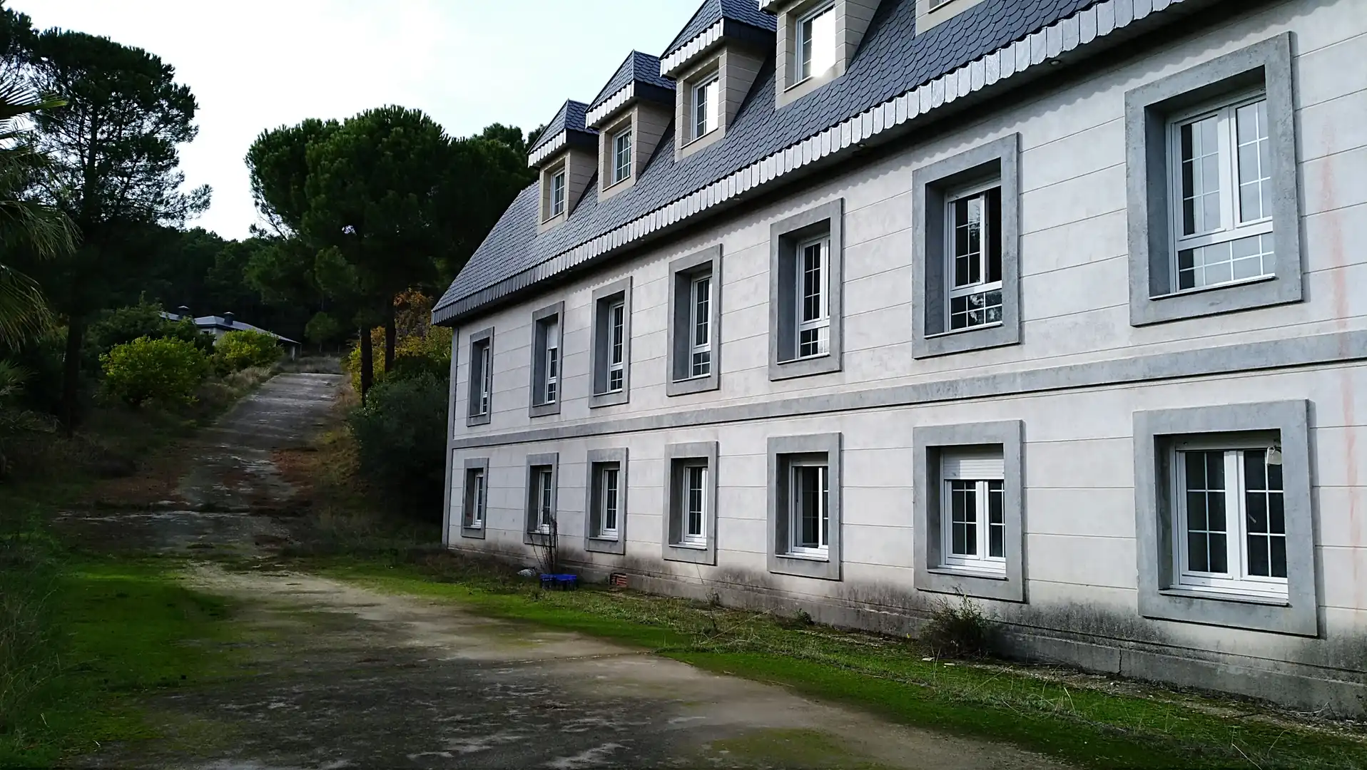 Exterior view of Buildings for sale in Mombeltrán