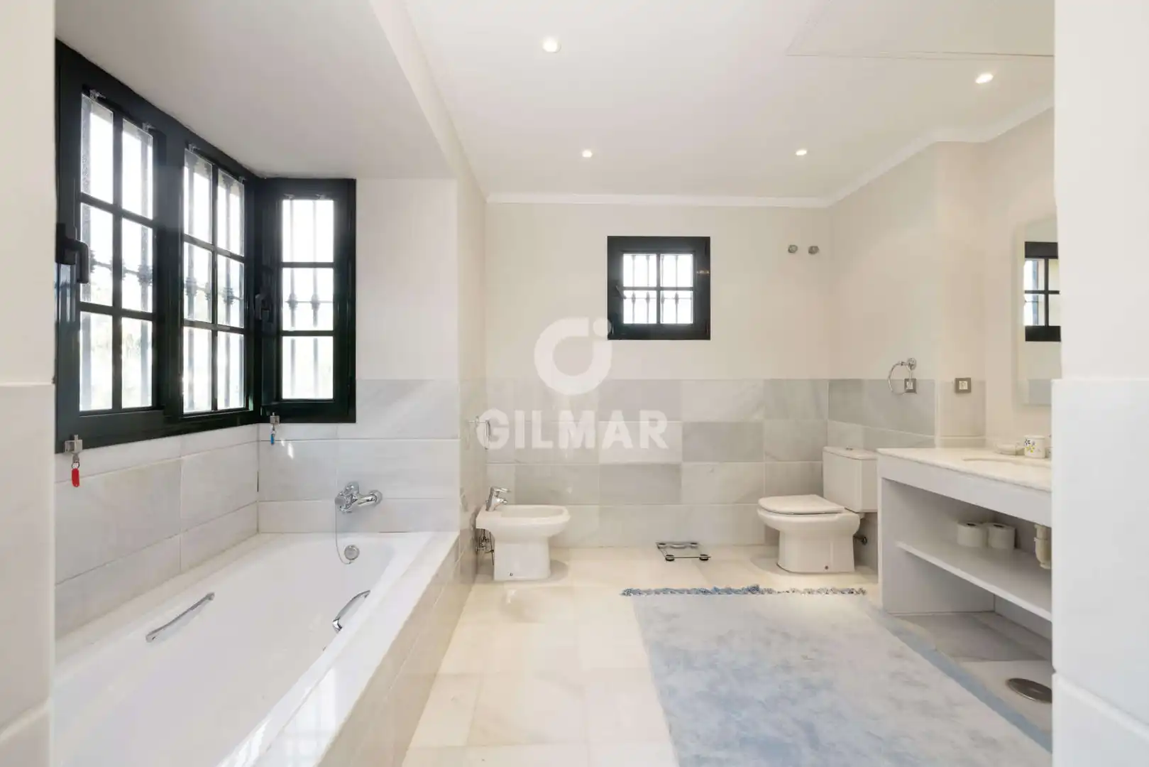 Baño de Casa o chalet en venta en Estepona con Calefacción, Jardín privado y Piscina