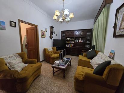 Sala d'estar de Casa o xalet en venda en Alcalá de Guadaira